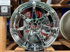 ホイール 18インチ新品ドゥオール　CST　ZERO1　HYPER（クローム）4本set