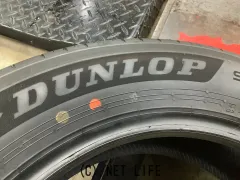 タイヤ 17インチ走行100km程度ダンロップスポーツマックス215/60R17　4本×