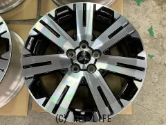 ホイール 18インチ良品三菱デリカD5純正アルミ(CV1W)4本set J39