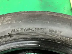 タイヤ 17インチ中古ブリヂストン235/50R17　1本×5部取り付け工賃込T25