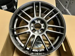 ホイール 17インチ新品特価WORKエモーションZR7（GGM）4本set