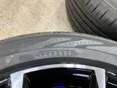 ホイール・タイヤ 17インチ未使用スマックヴァルキリー4本set新品国産タイヤ付 J64