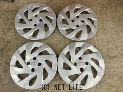 ホイール 15インチ中古トヨタアクア純正ホイールキャップ4枚Set　WC3