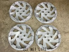 ホイール 15インチ中古トヨタアクア純正ホイールキャップ4枚Set　WC3