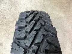 ホイール・タイヤ 16インチ中古ジムニー純正スチールホイール1本バリ溝MTタイヤ付　K34