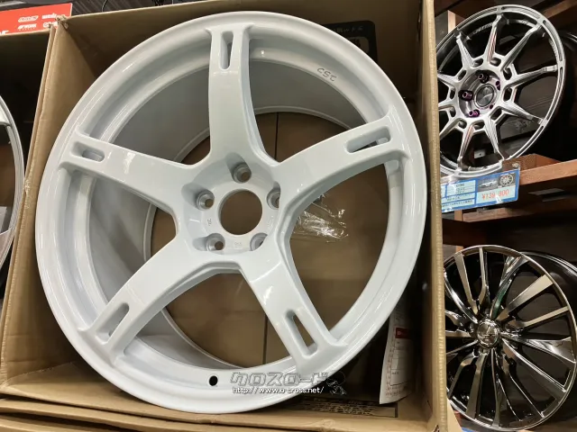 ホイール 18インチ新品CST ZERO-1 HYPER V2(ホワイト)4本set