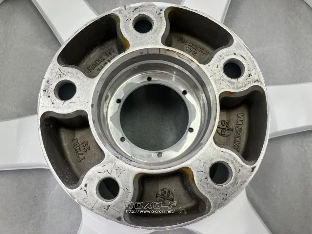 ホイール 17インチリペイント品AVS モデルT6(ホワイト)4本Set J63