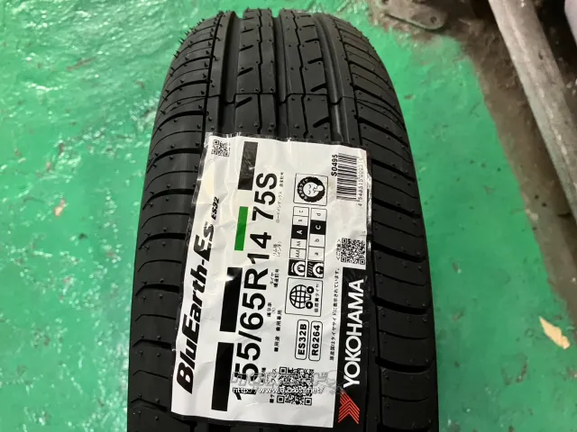 ホイール・タイヤ 14インチ新品エクシーダE08(ダークシルバー)4本Setヨコハマタイヤ付