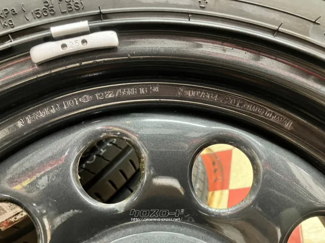 ホイール・タイヤ 15インチ中古スズキジムニーシエラJB74W純正スペアタイヤ1本J41