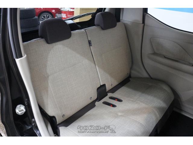 リアシートは大人2人が座れます 日産 デイズ