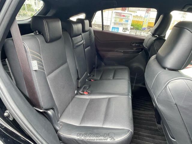 後部座席は足元まで広々としています!! トヨタ ハリアーハイブリッド