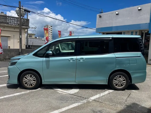 トヨタ ヴォクシー