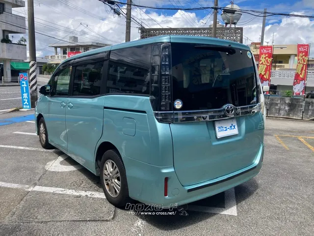 トヨタ ヴォクシー