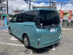 トヨタ ヴォクシー