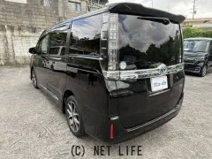 トヨタ ヴォクシー