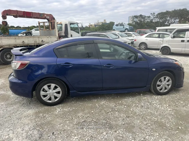 部品取車 アクセラ