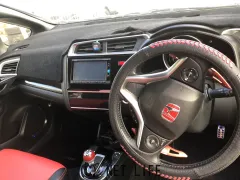 部品取車 フィット