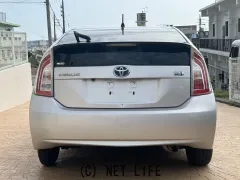 トヨタ プリウス