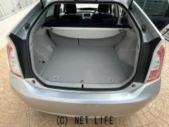 トヨタ プリウス