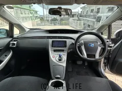 トヨタ プリウス
