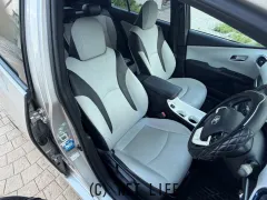 トヨタ プリウス