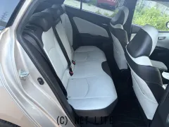 トヨタ プリウス