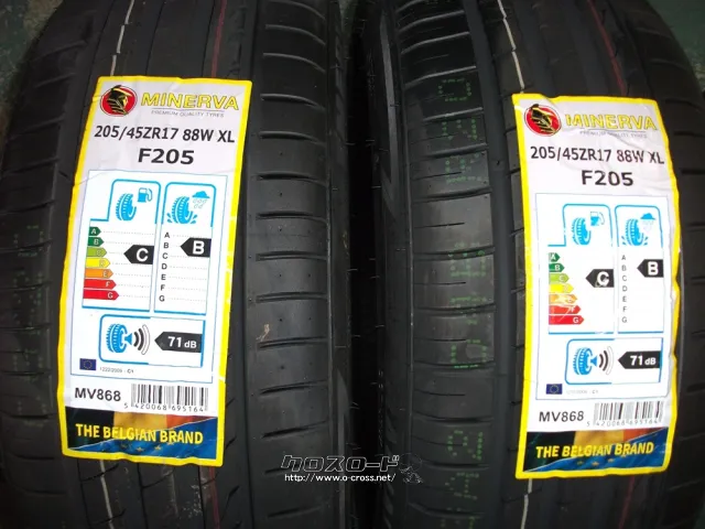 車のパーツ 205/45R17 タイヤ・17インチ (205/45R17) 1本取付工賃込み価格・1.045万円