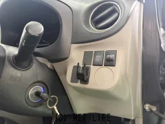 ダイハツ ミライース