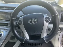 トヨタ プリウス