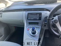 トヨタ プリウス