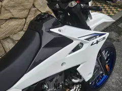 スズキ DR-Z400