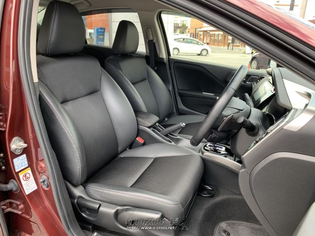 ホールド性と快適性を兼ね備えたフロントシート ホンダ グレイス