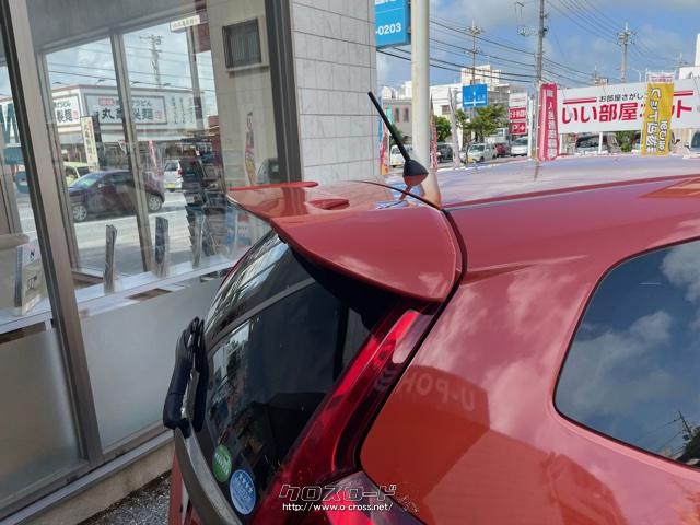 RS専用リヤスポイラー付き。デカいとカッコいいですね! ホンダ フィット