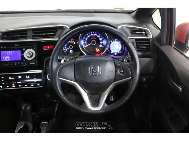 未来的で運転に集中できるコックピット空間や開放的な助手席、ロングドライブでも快適なリア席など、それぞれの空間に求められる機能と価値を徹底的に向上 ホンダ フィット