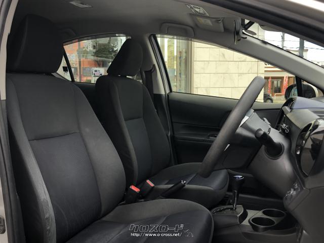 ホールド性と快適性を兼ね備えたフロントシート トヨタ アクア