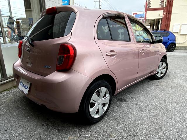 後部ガラスにはプライバシーガラスが装備されており不快な紫外線や日差しからお肌を守ってくれますので安心です♪ 日産 マーチ