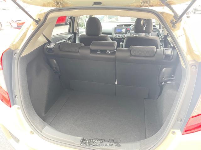 ラゲッジスペースは後席を倒さずともこれだけの広いスペース! ホンダ フィット