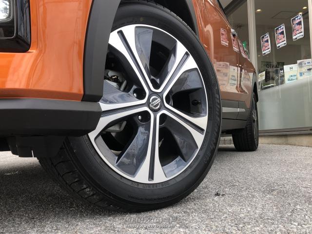 カッコイイデザインのアルミホイールで足元を演出☆お洒落は足元から♪といいます!走行中もかっこいいんですよね♪ 日産 キックス