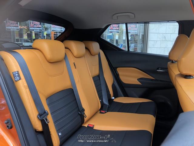 前席の背もたれ背面をへこませるなどしているので、後席はグッと広くなっています!! 日産 キックス