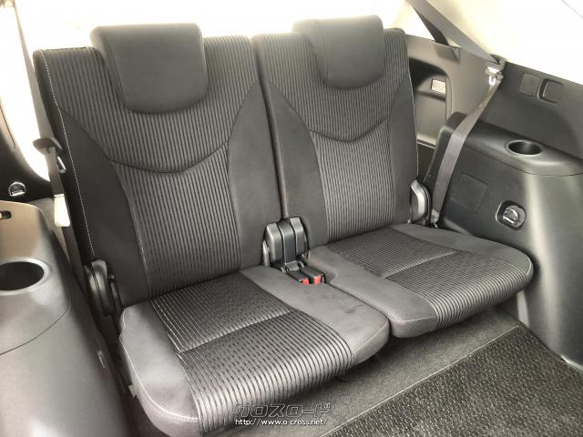 7人乗り仕様で三列目も確保。 トヨタ プリウスα