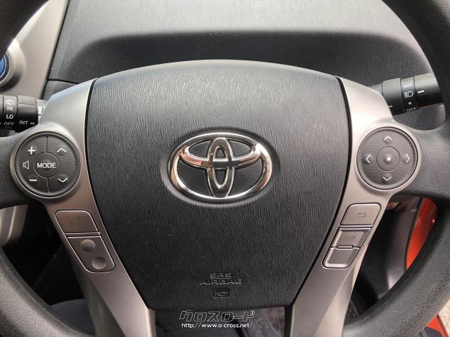 ステアリングスイッチでオーディオ操作、ディスプレイ変更が可能。 トヨタ プリウスα