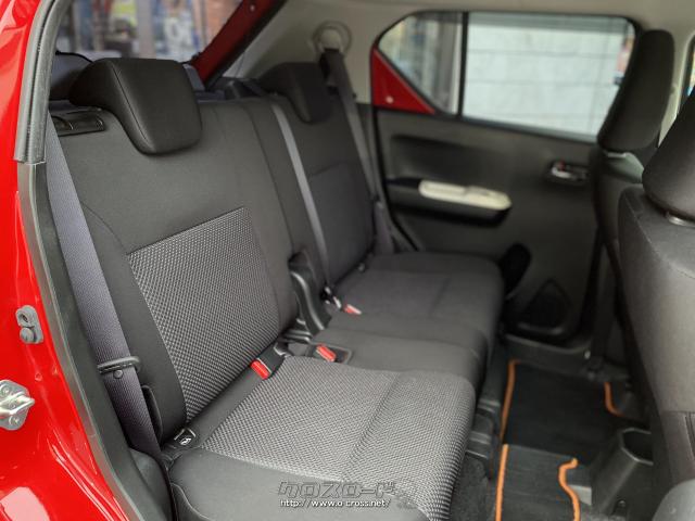 後席も足元まで広々!天井高が高めに設計されている為、コンパクトカー特有の圧迫感もありません。 スズキ イグニス