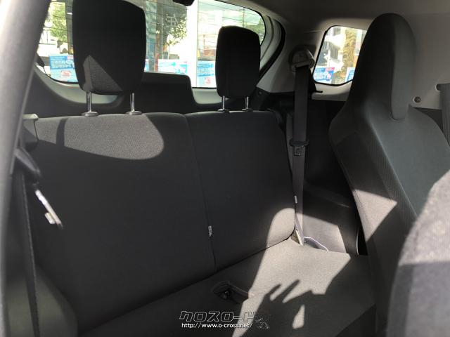 セカンドシート付いてます。4人乗り可能 トヨタ iQ