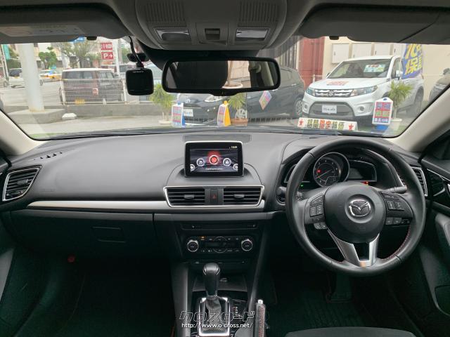 凝縮感のあるドライバーオリエンテッドな空間と、開放的で心地よいパッセンジャー空間を両立。 マツダ アクセラスポーツ