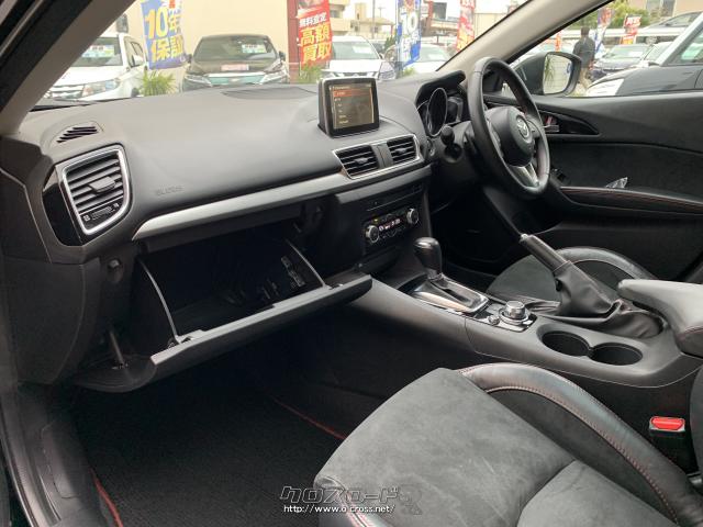 助手席側グローブボックス。 マツダ アクセラスポーツ