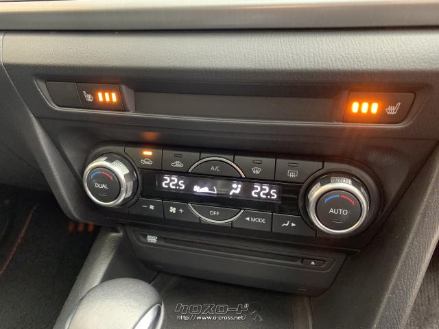 エアコンの操作パネル。 マツダ アクセラスポーツ