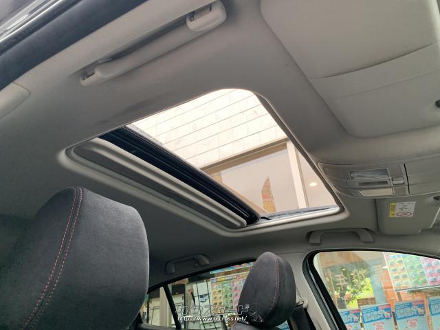 サンルーフを開けると開放的で気持ちいい風を取り入れることができます。 マツダ アクセラスポーツ