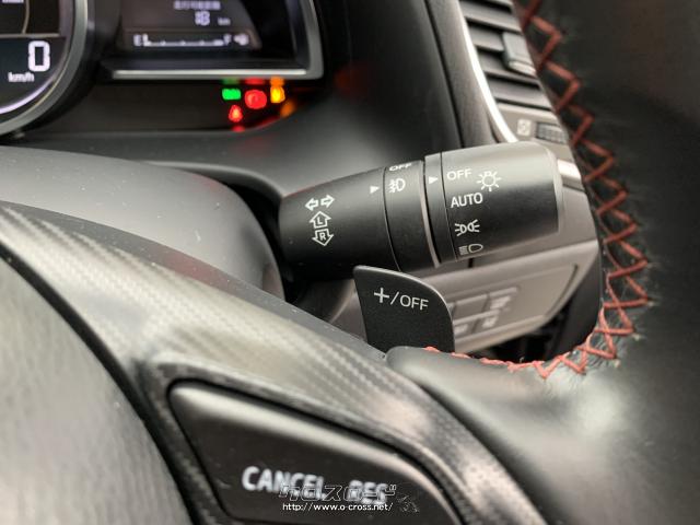 パドルシフト付き。 マツダ アクセラスポーツ