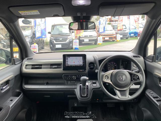 ブラックを基調としながら、しっとりとした光沢感のチタン調ガーニッシュを組み合わせることで、上質かつ精悍な空間を表現 ホンダ N-WGN