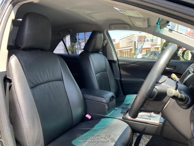 運転席シートのハイトアジャスターおよびチルトアジャスターにより、大柄な男性から小柄な女性まで、より適切なドライビングポジションを確保した。 トヨタ カムリ